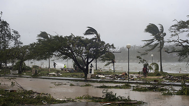 Ciklonas Ramiojo vandenyno salose galėjo pražudyti šimtus