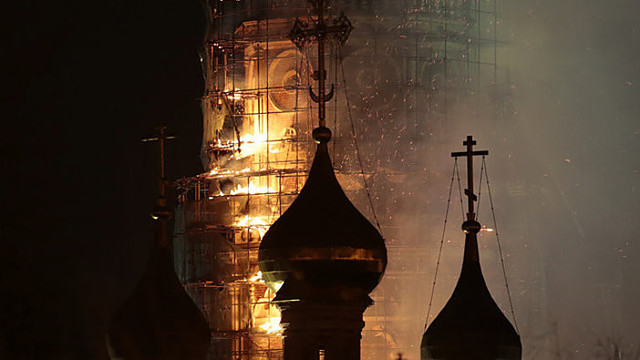 Šalia Kremliaus naktį liepsnose skendo vienuolynas