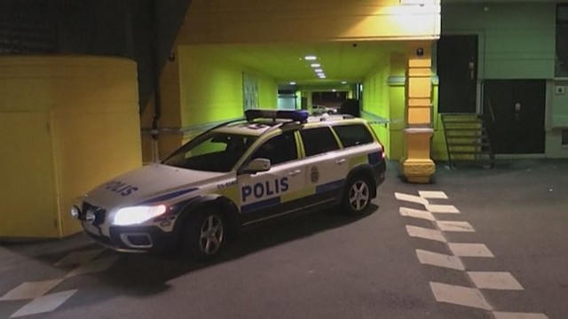 Švedijoje – išpuolis naktiniame bare, nušauti du žmonės