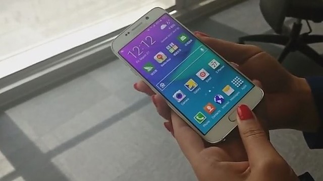 „Galaxy S6 Edge“ ekranas – nesudaužomas?