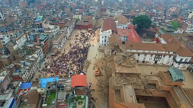 Vaizduose iš oro – žemės drebėjimo nusiaubtas Nepalas