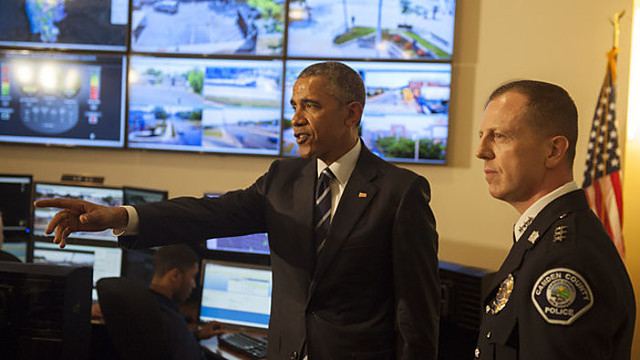 Barackas Obama nuginkluoja JAV policininkus