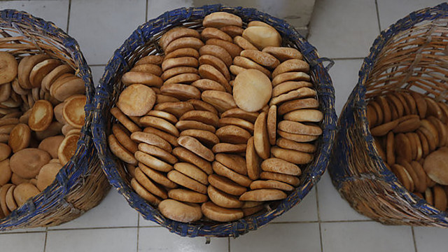 Dėl streiko Bolivijoje kariai tapo duonos kepėjais