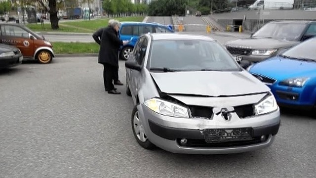 Finansų ministras padarė avariją - rėžėsi į kitą automobilį