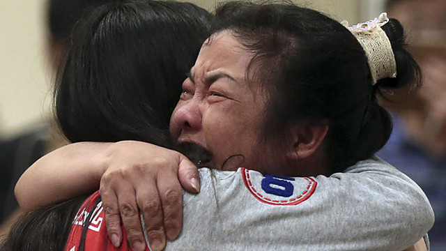 Kinijos gelbėtojai nebegirdi balsų iš nuskendusio laivo