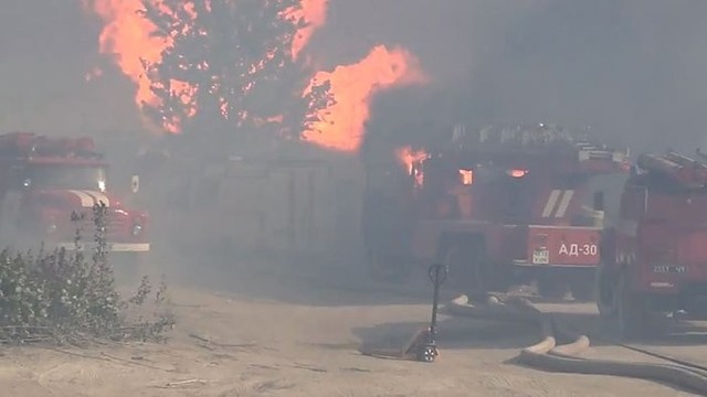 Sprogimas prie Kijevo: degė ugniagesių ir medikų mašinos