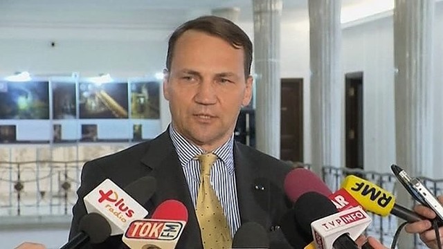 Lenkijos Seimo pirmininkas R. Sikorskis traukiasi iš posto