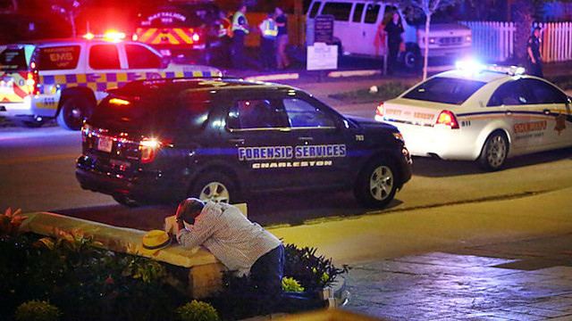 Žudynės prie bažnyčios JAV - nušauti devyni žmonės