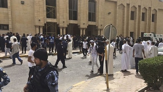 Kuveito mečetėje sprogimas: manoma, kad išpuolis tyčinis
