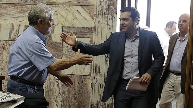 A. Tsipro kova: pritarė planui, kurį referendume ragino atmesti