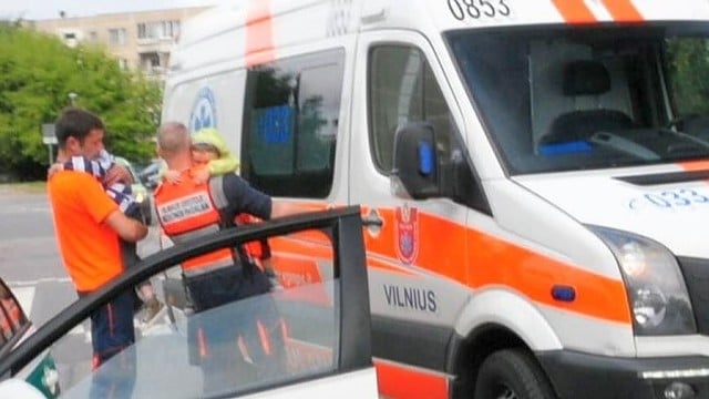 5 automobilių susidūrimas Vilniuje: tėvas ir 2 vaikai ligoninėje