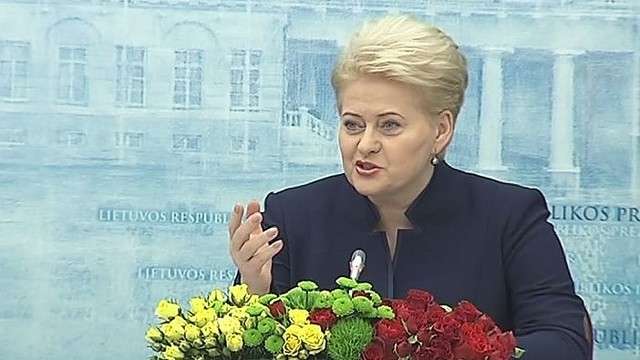 D. Grybauskaitė pamokė žurnalistus: svečio šypsena – atsakymas