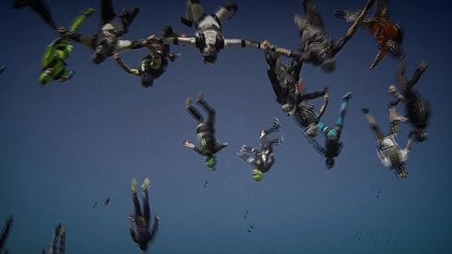 164 parašiutininkų figūra pagerino pasaulio rekordą