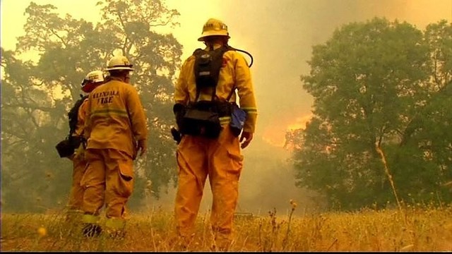 Šiaurės Kaliforniją niokoja nesibaigiantys gaisrai