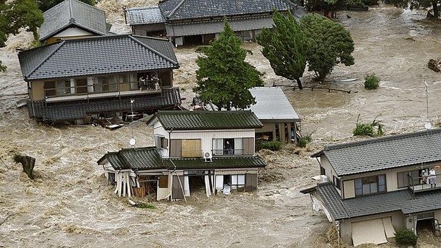 Japoniją siaubia vandens stichija