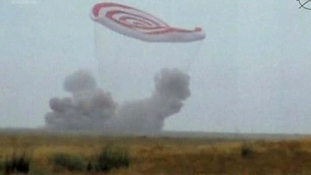 Kazachstano stepėje nusileido kosminio laivo kapsulė