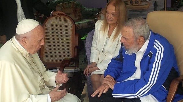 Popiežius Pranciškus susitiko su buvusiu Kubos vadovu F. Castro