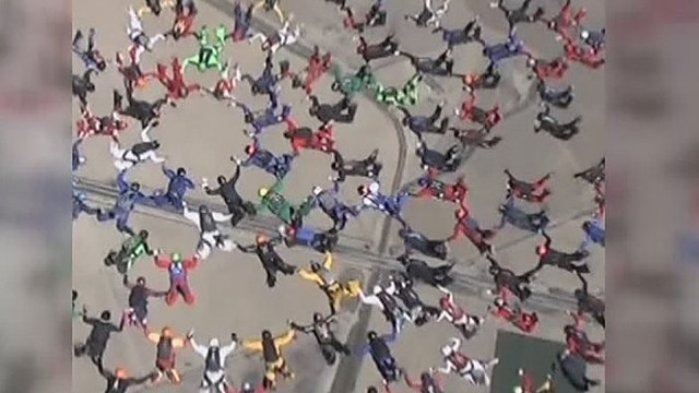 Parašiutininkai pasiekė naują pasaulio rekordą
