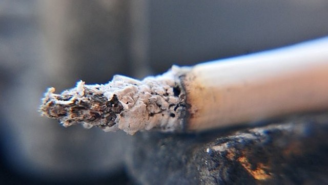 Grėsminga žinia rūkantiems kinams: pusė mirs anksčiau laiko