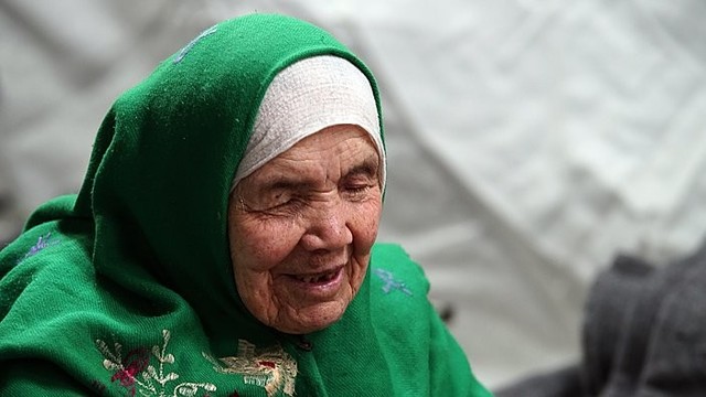 Tarp tūkstančių migrantų – ir 105 metų moteris iš Afganistano