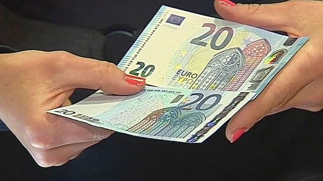 Į apyvartą paleidžiamas naujasis 20 eurų banknotas