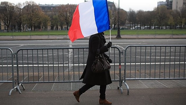 Aukų atminimo ceremoniją Paryžiuje kelios šeimos ignoravo
