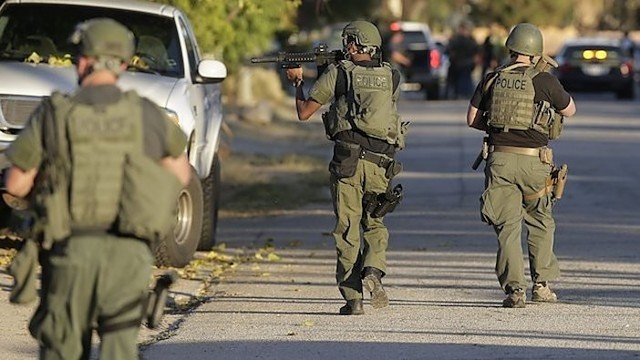 Šaudynės JAV: žuvo 14 žmonių, du užpuolikai nukauti