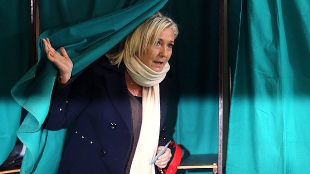 Teroro atakos prancūzus privertė gręžtis į M. Le Pen