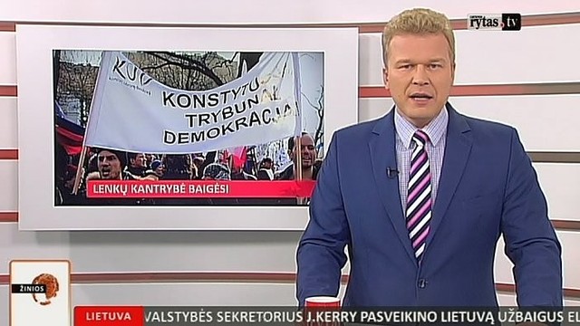 Lenkai protestavo prieš autoritarinę vyriausybės politiką