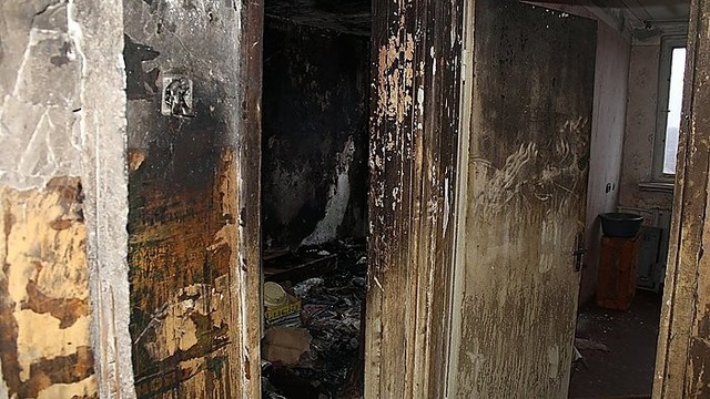 Ugniagesiai: neblaivi pora Šiauliuose žuvo, nes neatsargiai rūkė