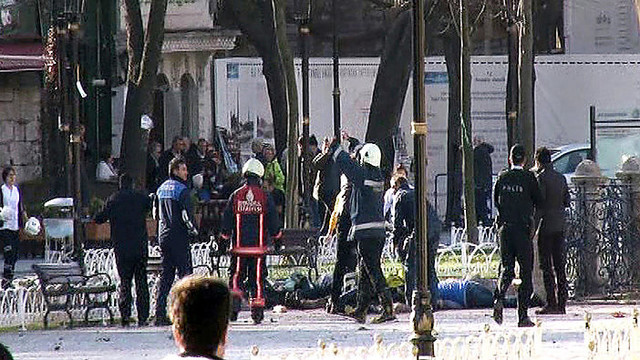 Stambule liudininkai teigia matę savižudį sprogdintoją
