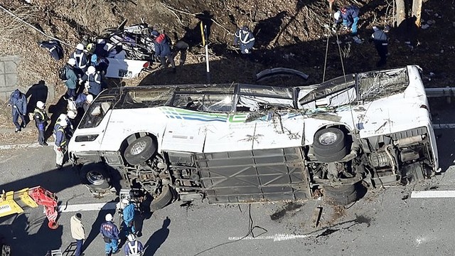 Kraupi autobuso avarija Japonijoje – dėl taisyklių nesilaikymo