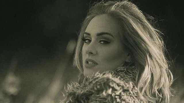 Adele daina „Hello“ nurungė P. Korėjos fenomeną „Gangnam Style“