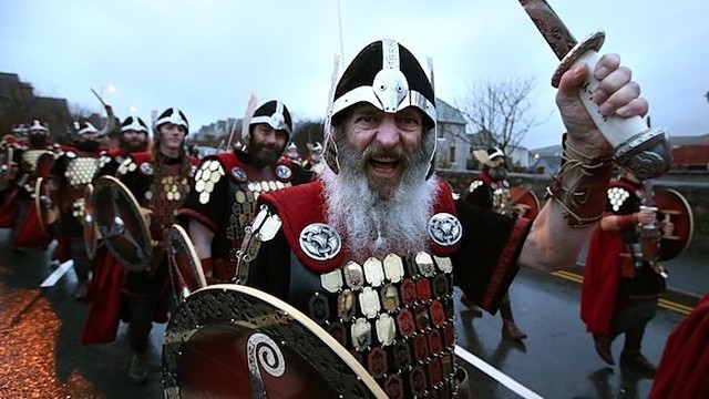 Škotijoje praūžė vikingų festivalis