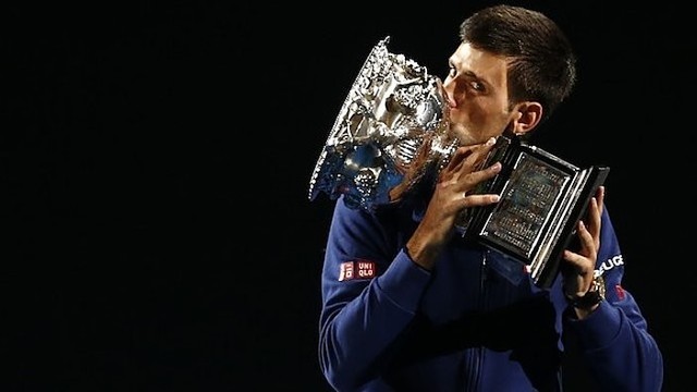 Novakas Džokovičius tapo teniso istorijos dalimi