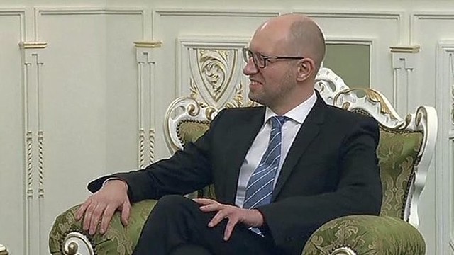 Ukrainos prezidentas premjerą ragina atsistatydinti
