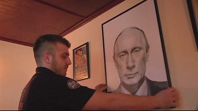 V. Putino vardu pavadintoje kavinėje – degtinė ir matrioškos