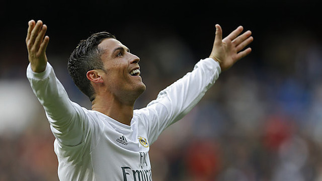 Įspūdingas Cristiano Ronaldo šou: 4 įvarčiai į vienus vartus