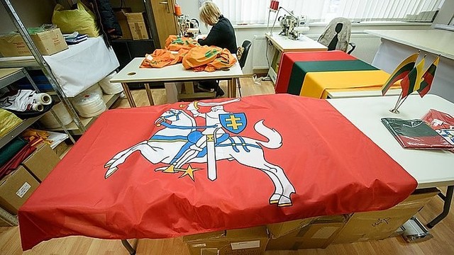 Koks yra Lietuviškų vėliavų gaminimo kelias?