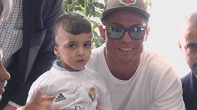 Netikėta C.Ronaldo ir „Real“ staigmena tėvų netekusiam berniukui