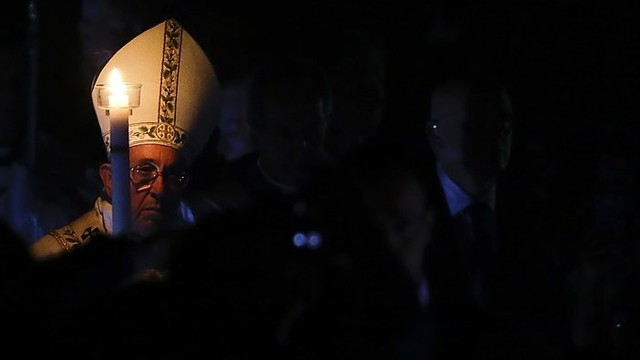 Popiežius per Velyknakčio mišias: tamsa ir baimė neturi nugalėti