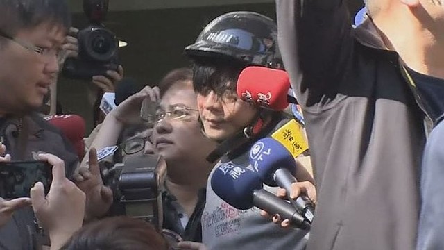 Prie metro stoties Taivane vyras nupjovė mergaitei galvą