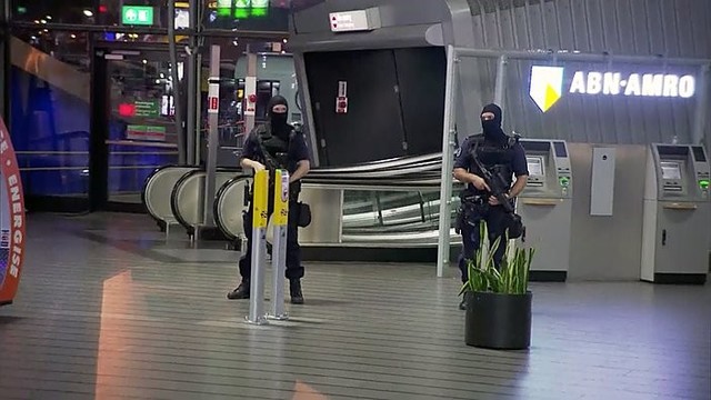 Naktį dėl grėsmės buvo evakuotas oro uostas Nyderlanduose