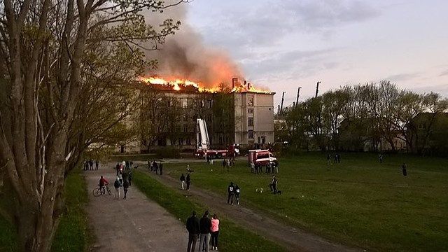 Klaipėdoje degė buvęs jaunimo laisvalaikio centras