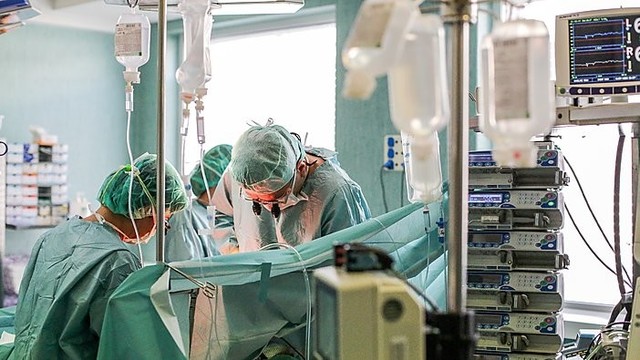 Medikų ir slaugytojų atlyginimams didinimui – 30 milijonų eurų
