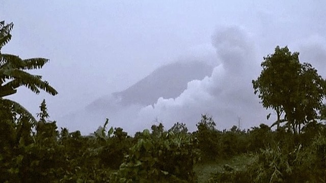 Indonezijoje išsiveržęs ugnikalnis nusinešė žmonių gyvybes
