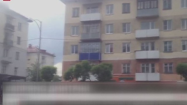 Rusijoje sugriuvo gyvenamojo namo laiptinė, yra aukų