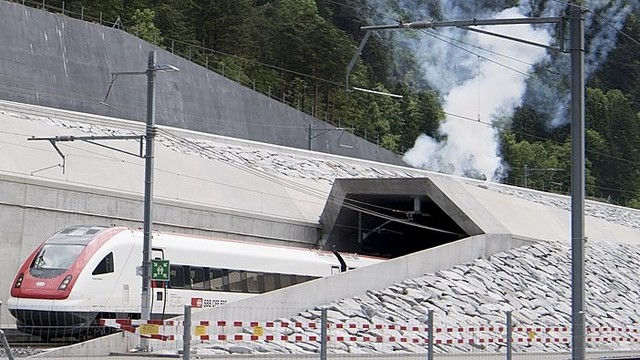 Šveicarijoje atidarytas ilgiausias pasaulyje tunelis