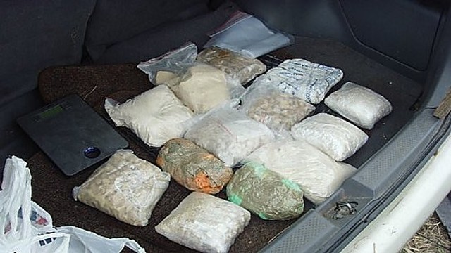 12 kg heroino taborui gabenę kontrabandininkai įkliuvo policijai