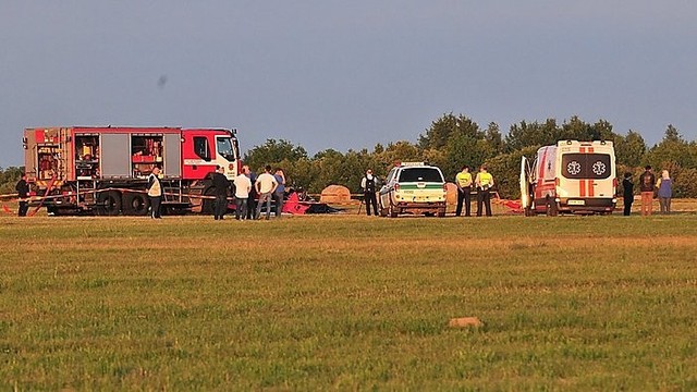 Skaudi nelaimė Kyviškių aerodrome: sudužo lėktuvas, žuvo pilotas